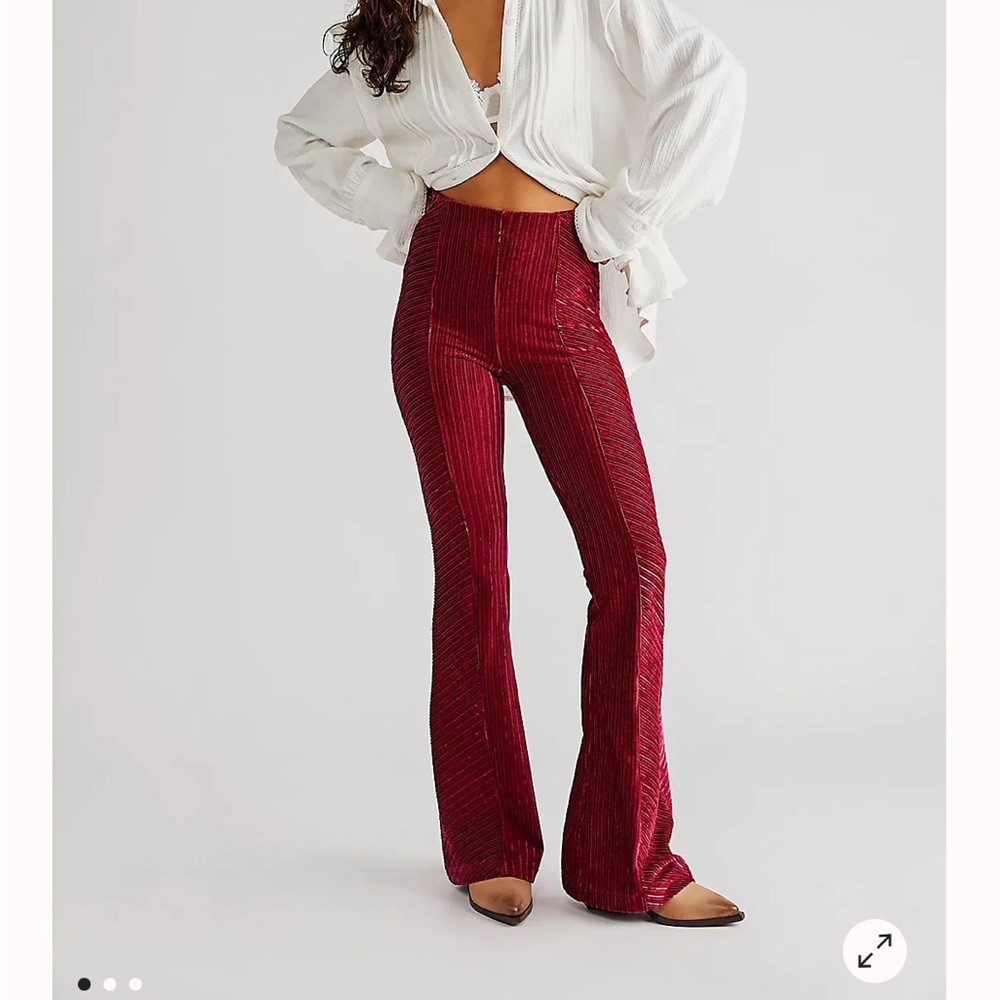 Slim pull on velvet flare free people pants small